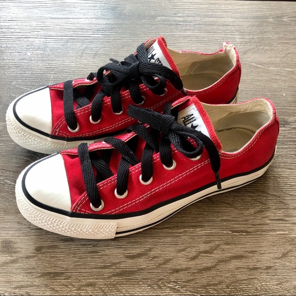red converse black laces